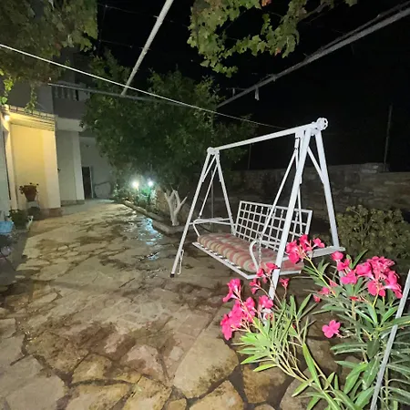 Tatil Evi Miranda's & *