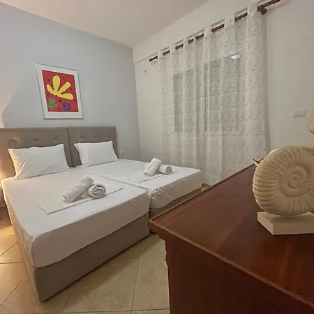 Miranda's & Tatil Evi
