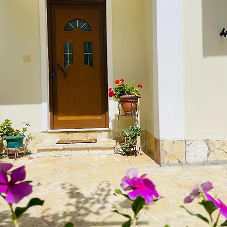 Tatil Evi Miranda's & *
